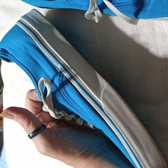 Vans women shoes size 9 - Picture 2 of 4